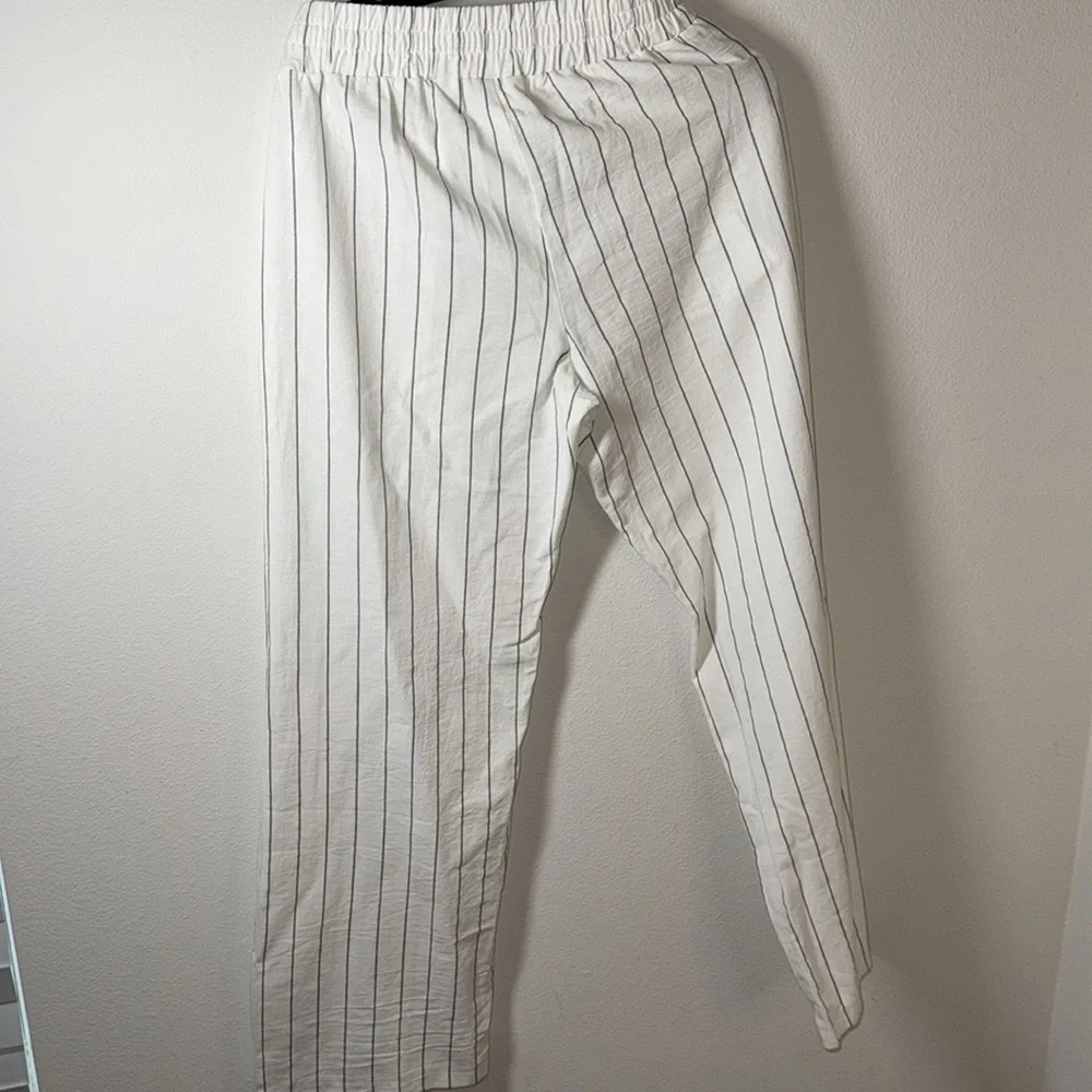 Sienna Sky Sz S white gray pin stripe cotton elastic waist ties straight‎ pants